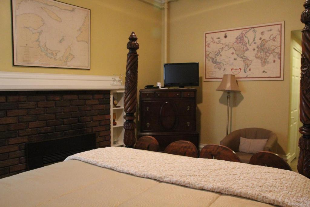 Shipwright Bed & Breakfast